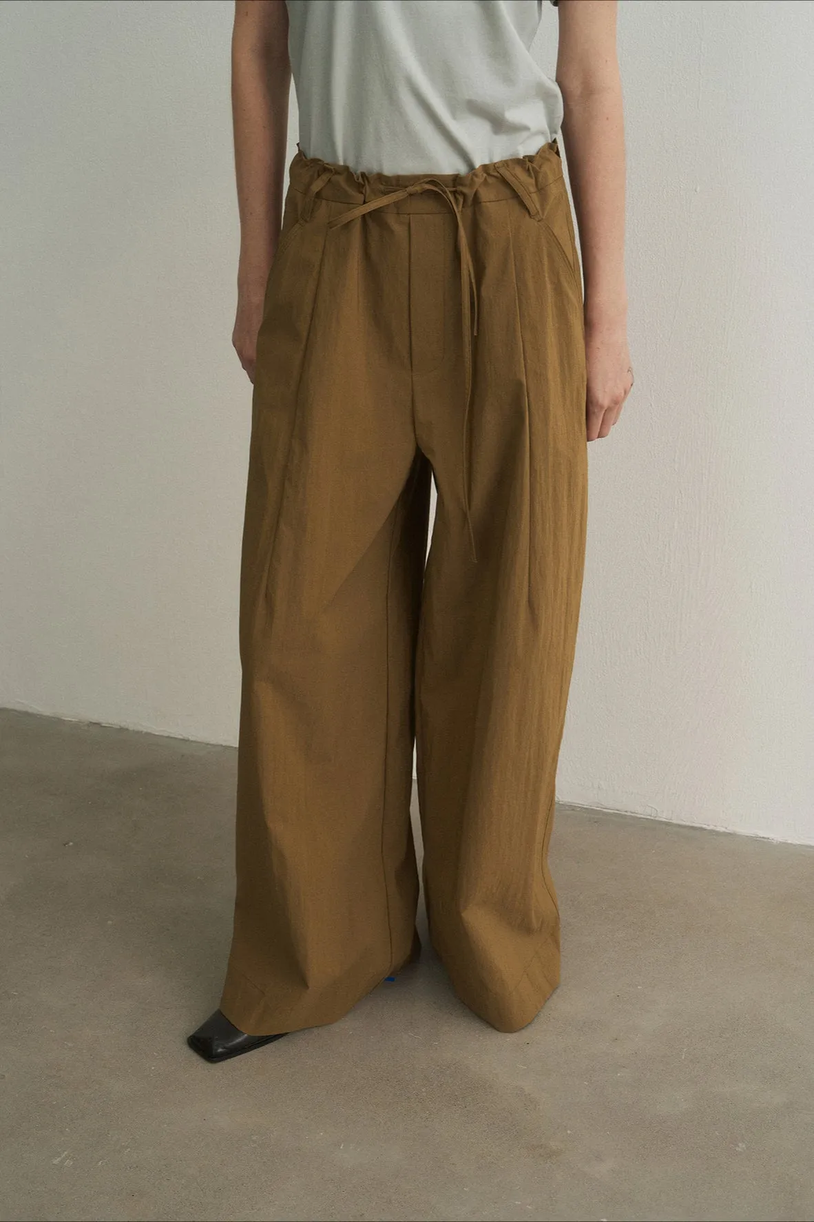 Petal-like waist wide leg pants | 3 color